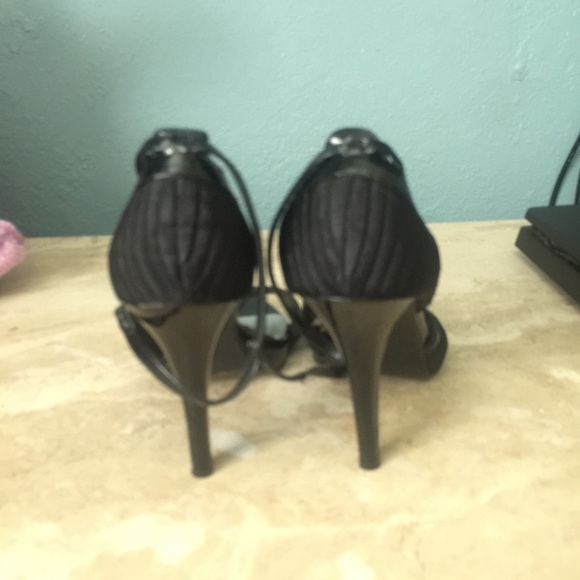 Heels - Picture 3 of 5